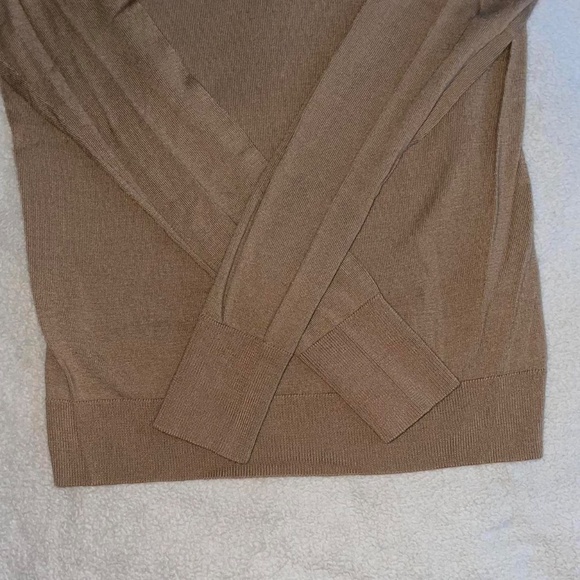 Uniqlo Merino Wool Crewneck Sweater Tan/Camel - Picture 4 of 7